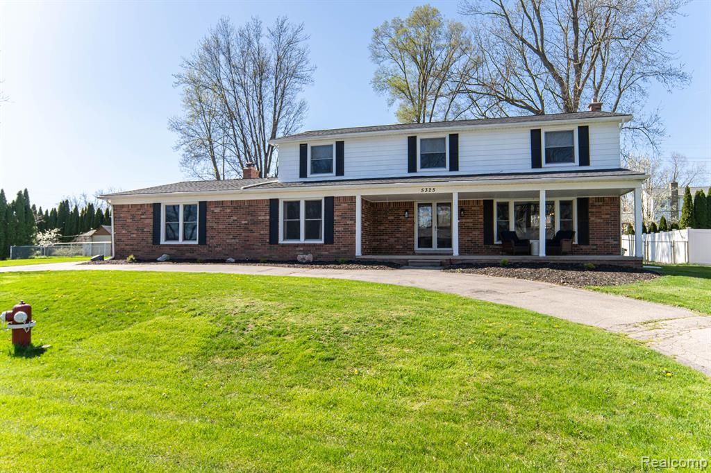 Saint Richard Dr, Shelby Township, MI 48316