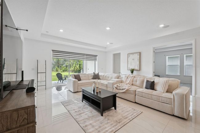 33466 Landsman Loop, House other with 4 bedrooms, 5 bathrooms and null parking in Wesley Chapel FL | Image 8