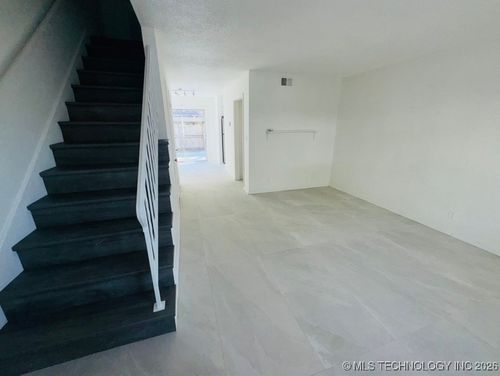 unit-4-2422 59th Ct, Tulsa, OK, 74105-7538 | Card Image