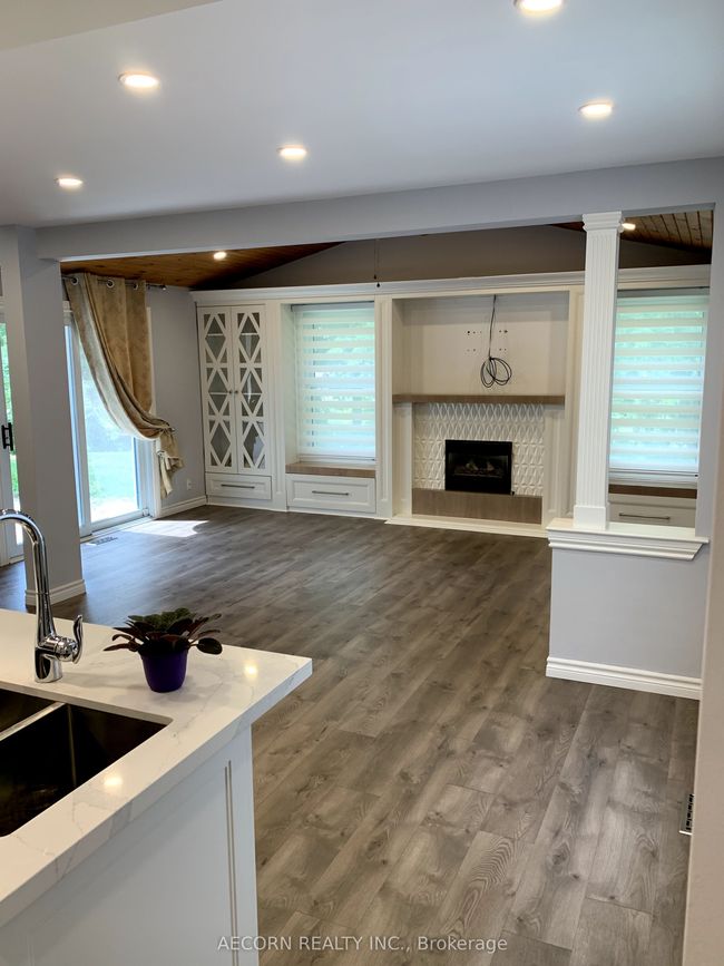 203 John Bowser Cres, House other with 4 bedrooms, 4 bathrooms and 4 parking in Newmarket ON | Image 6