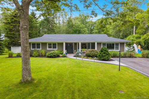 24 Canvasback Ln, East Quogue, NY, 11942-4825 | Card Image