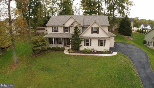 1227 Fox Meadow Cir, BELLEFONTE, PA, 16823-2564 | Card Image