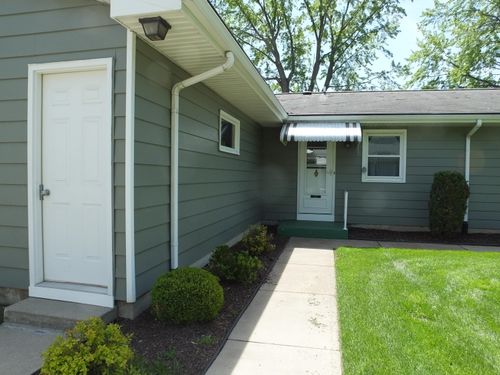 834 Andover Ct Se, Kentwood, MI, 49508-4770 | Card Image