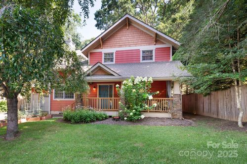 1 Buckingham Ct, Asheville, NC, 28803-2401 | Card Image