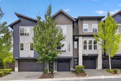 b-1906 130th Ln Sw, Everett, WA, 98204-6391 | Card Image