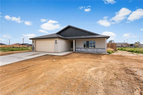 7270 Poppy Blvd, California City, CA, 93505-4917 | Card Image