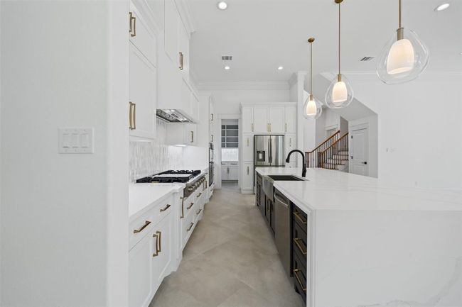 91 Lake Sterling Gate Dr, House other with 4 bedrooms, 5 bathrooms and 3 parking in Spring TX | Image 12