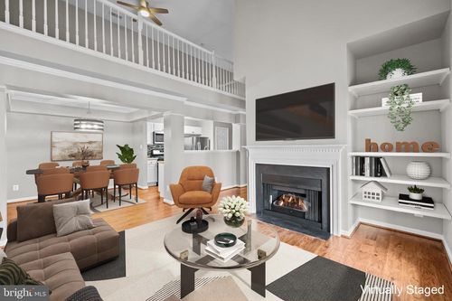 303-46588 Drysdale Ter, STERLING, VA, 20165-4332 | Card Image