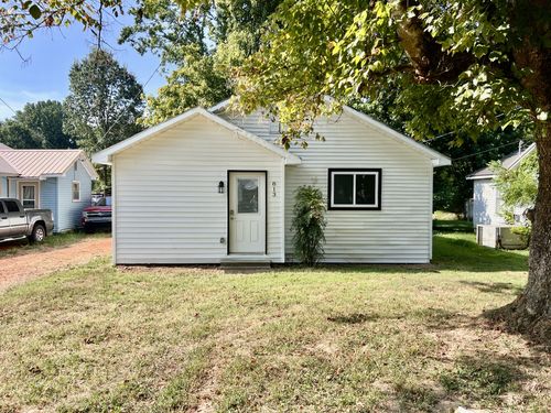 813 Curtis St, Paris, TN, 38242-3608 | Card Image