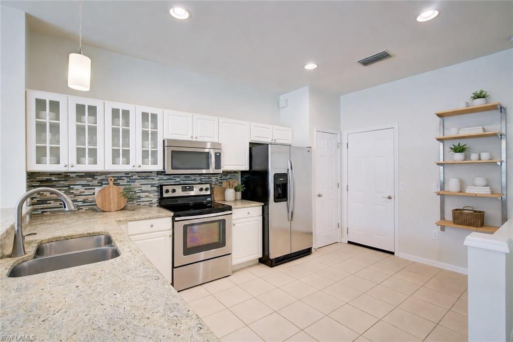 Residential in NAPLES 2