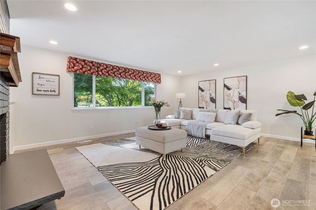 22109 93 Rd Pl W, House other with 3 bedrooms, 3 bathrooms and 2 parking in Edmonds WA | Image 17
