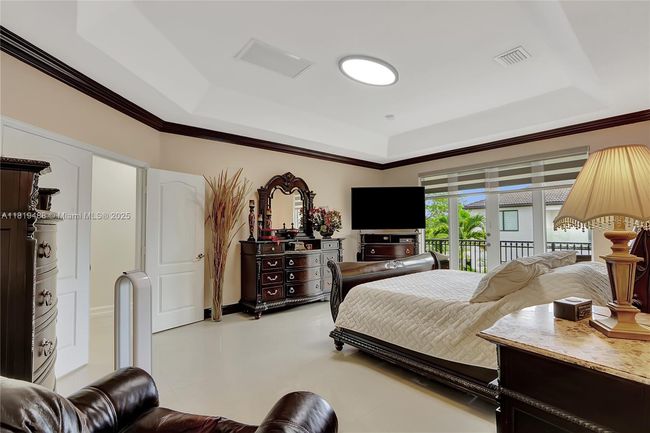 8902 Nw 178 Th Ln, House other with 4 bedrooms, 4 bathrooms and null parking in Hialeah FL | Image 31