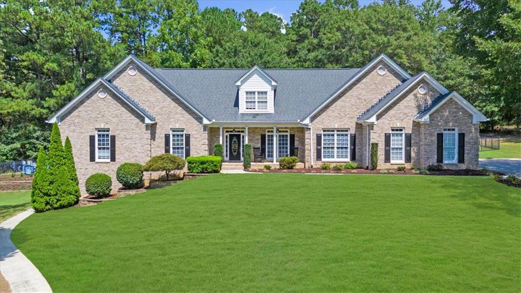 Helens Manor Dr, Lawrenceville, GA 30045