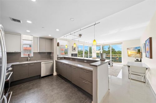 apt-5d-200 Ocean Dr, Miami Beach, FL, 33139-7159 | Card Image