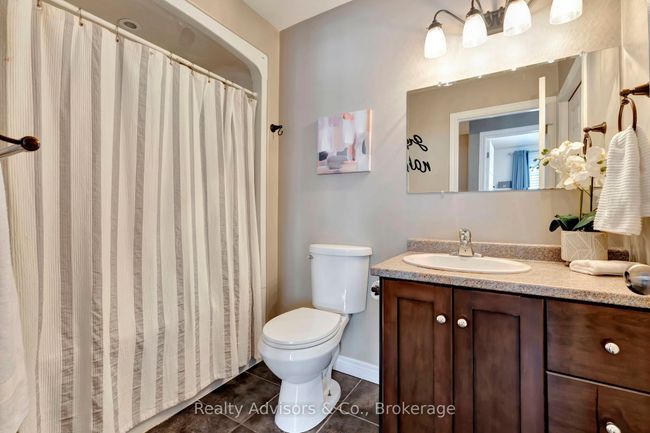 56 Southampton Dr, House other with 3 bedrooms, 2 bathrooms and 2 parking in Saint George ON | Image 22