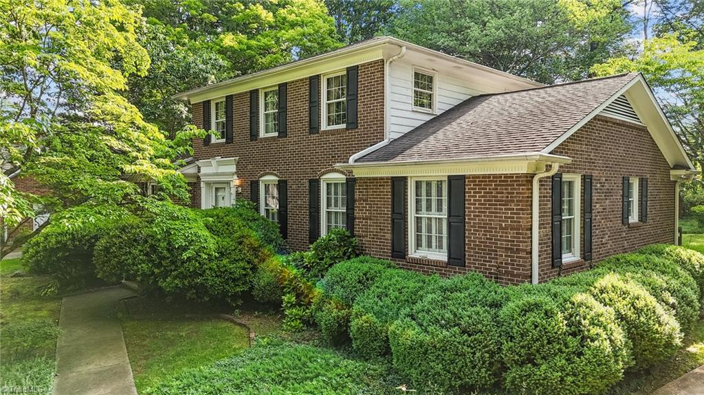 Helmwood Dr, Greensboro, NC 27410