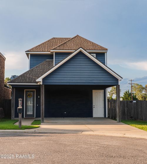 121 Millie Park, Lafayette, LA, 70506-6543 | Card Image