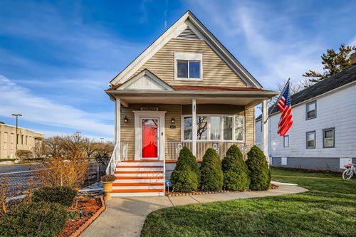 133 N 17th Ave, Melrose Park, IL, 60160-3851 | Card Image