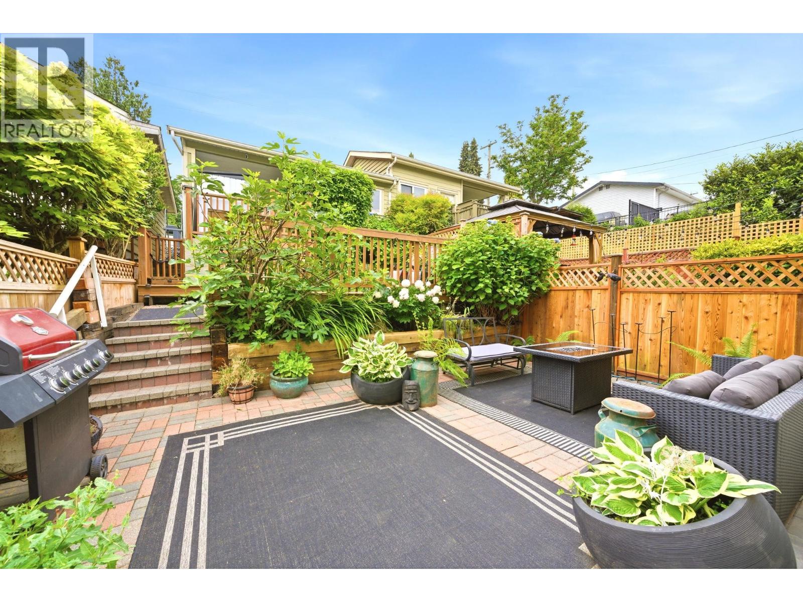 Residential in North Vancouver 4