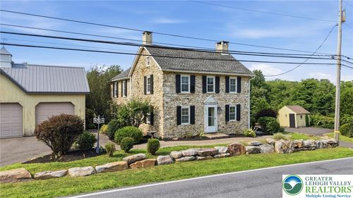 435 Huffs Church Rd, ALBURTIS, PA, 18011-2221 | Card Image