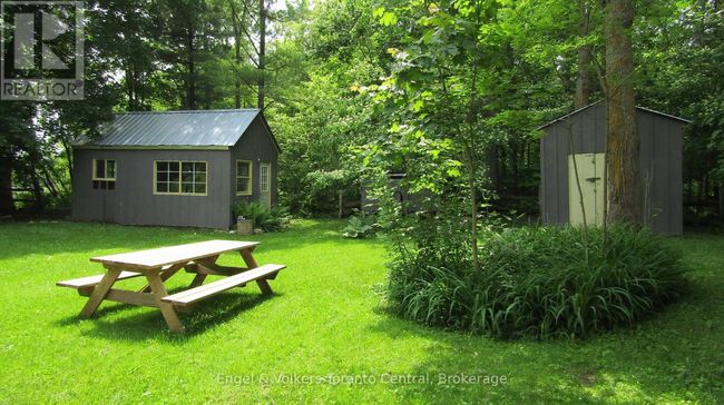 7237 Nottawasaga 6/7 Sideroad, House other with 4 bedrooms, 1 bathrooms and 7 parking in Clearview (Creemore) ON | Image 25
