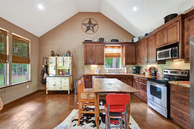 9832 Hawaii Ln, Home with 2 bedrooms, 1 bathrooms and null parking in Midway TX | Image 11