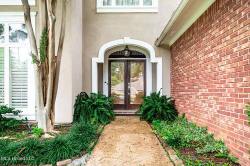 628 Kinsington Ct, Ridgeland, MS, 39157-4160 | Card Image
