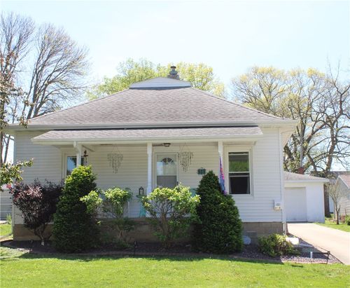 608 W South 3rd St, Shelbyville, IL, 62565-1921 | Card Image