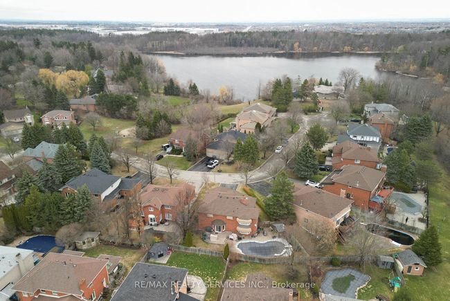 15 Brookbank Crt, House other with 4 bedrooms, 4 bathrooms and 4 parking in Brampton ON | Image 38