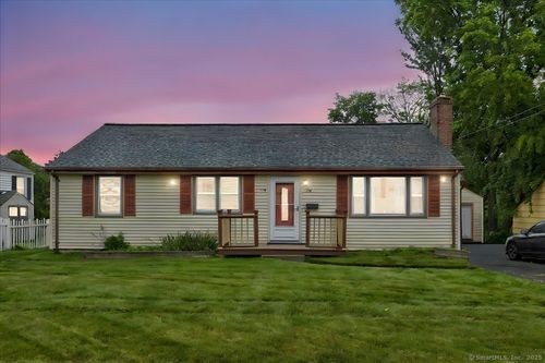 118 W Hartford Road, Newington, CT, 06111 | Card Image