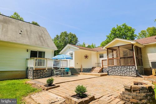 7388 Price Ct, King George, VA, 22485-5211 | Card Image