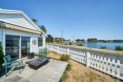 {{alt}} | Card Image