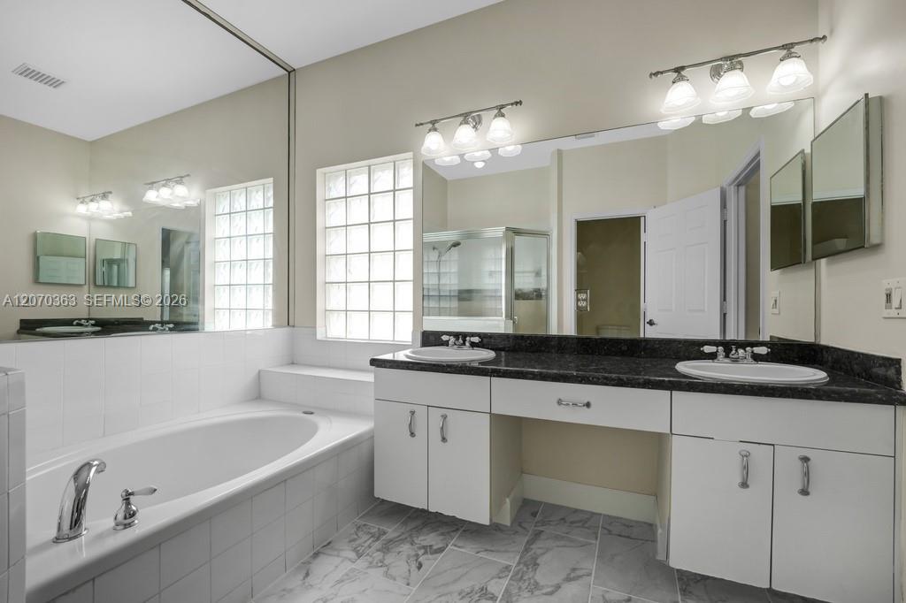 Residential Lease in Pembroke Pines 5