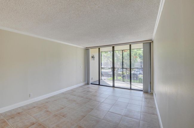 UNIT-202 - 16 Royal Palm Way, Condo with 2 bedrooms, 2 bathrooms and null parking in Boca Raton FL | Image 17