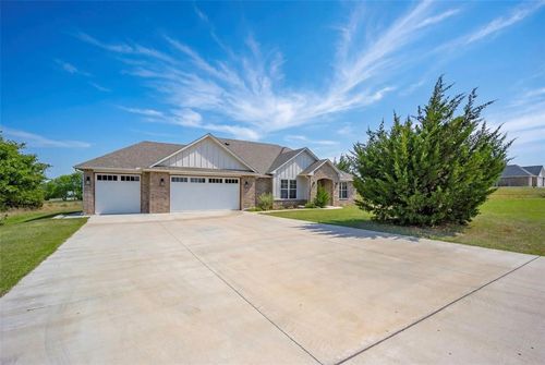 2313 Lions Pride Way, Blanchard, OK, 73010 | Card Image