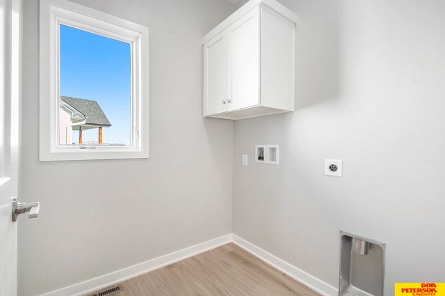 1020 Lauren Ln, House other with 3 bedrooms, 2 bathrooms and 3 parking in Fremont NE | Image 9