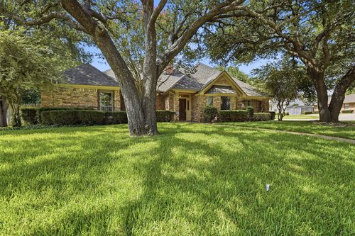 907 Hemphill Drive, Cleburne, TX, 76033 | Card Image