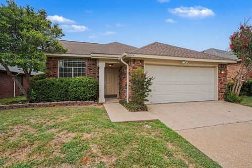 8844 Mystic Trl, Fort Worth, TX, 76118-7495 | Card Image