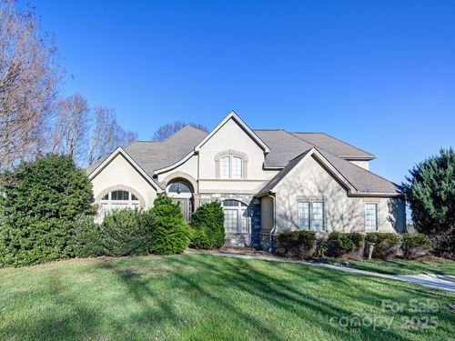 7 Round Robin Ln, Mills River, NC, 28759-3175 | Card Image