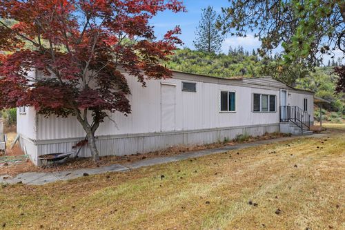 31884 Phillips Ln E, Davenport, WA, 99122-9326 | Card Image