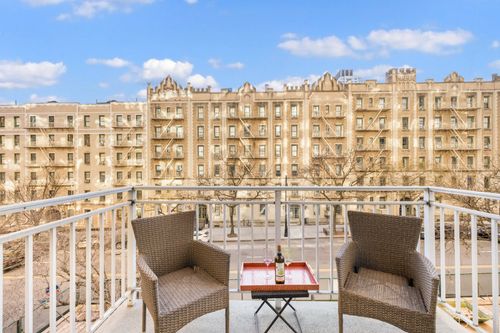 4e-515 E 79th St, New York, NY, 10075-0782 | Card Image