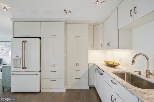 apt-802-3800 Fairfax Dr, ARLINGTON, VA, 22203-1716 | Card Image