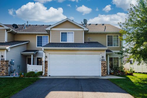 1328 Raintree Ln, Waconia, MN, 55387-4511 | Card Image