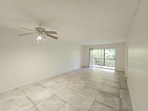 8000 S Colony Circle, Tamarac, FL, 33321 | Card Image