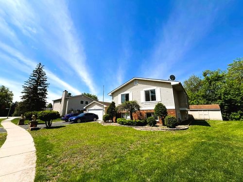 884 Lakeside Dr, Bartlett, IL, 60103-4718 | Card Image