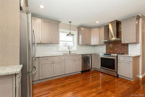 1-204 Mill St, Poughkeepsie, NY, 12601-3028 | Card Image