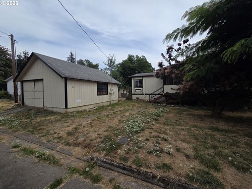 317 Applegate Ave, Drain, OR, 97435-0030 | Card Image