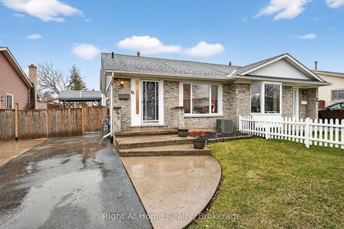 16 Dundee Dr, Saint Catharines, ON, L2P3T1 | Card Image