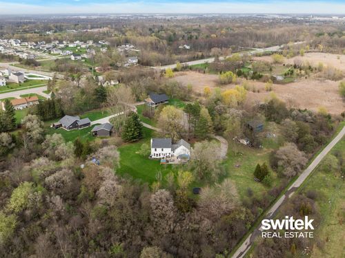 2772 60th St Se, Kentwood, MI, 49508-6612 | Card Image