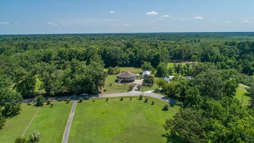 395 Summerset Ln, Summerville, SC, 29483-8309 | Card Image